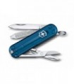 Victorinox 0.6223.t61g Couteau lame acier inox manche 5,8 cm Alox quadrillé Bleu nuit translucide